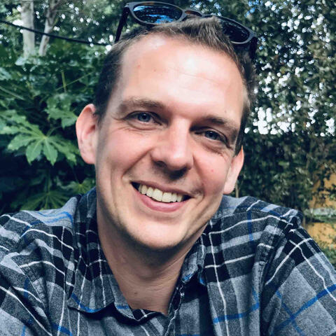 Prof. Tobias Warnecke